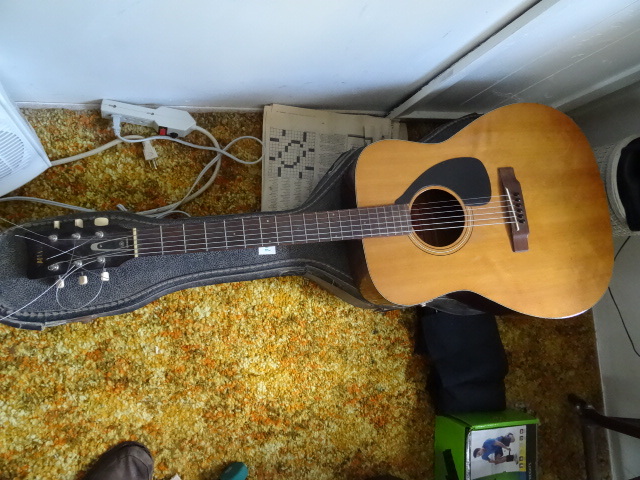 lot 346 image: Yamaha FG-140 Acoustic Guitar