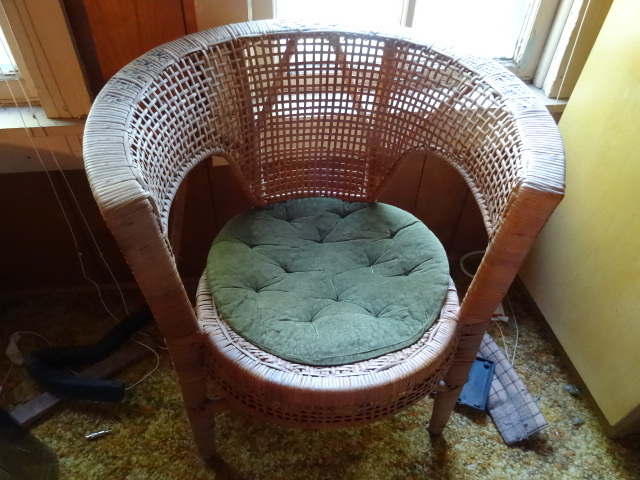 lot 370 image: Wicker Chair