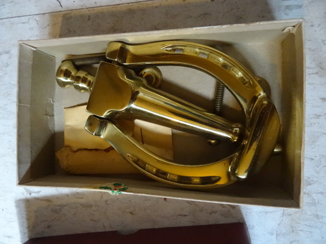 lot 406 image: Heart Brass Door Knocker