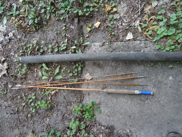 lot 417 image: Vintage Fishing Rod Montague