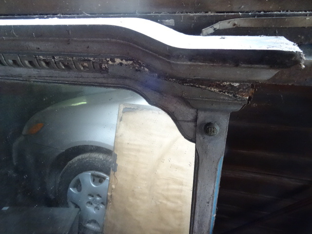 lot 418 image: Vintage Vanity Mirror 36 X 45