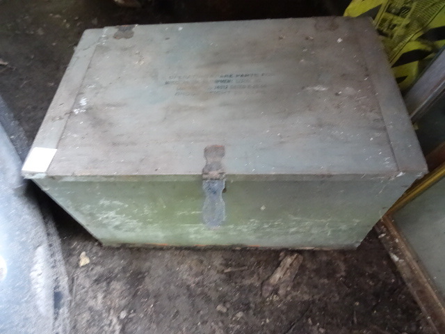 lot 419 image: Vintage Spare Parts Box,