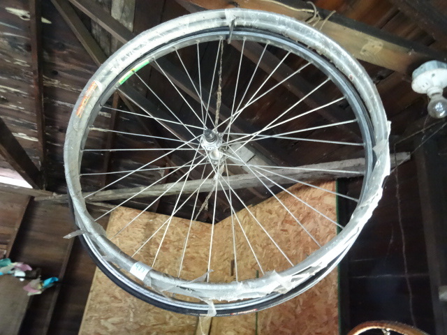 lot 427 image: Misc Bicycle Rims, 2 Are New