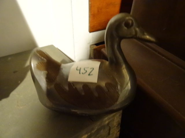 lot 452 image: Brass Duck 2 Piece Keep Sake Holder