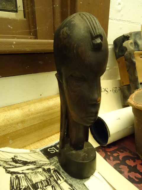 lot 484 image: Hand Carved Head from Tanganyika