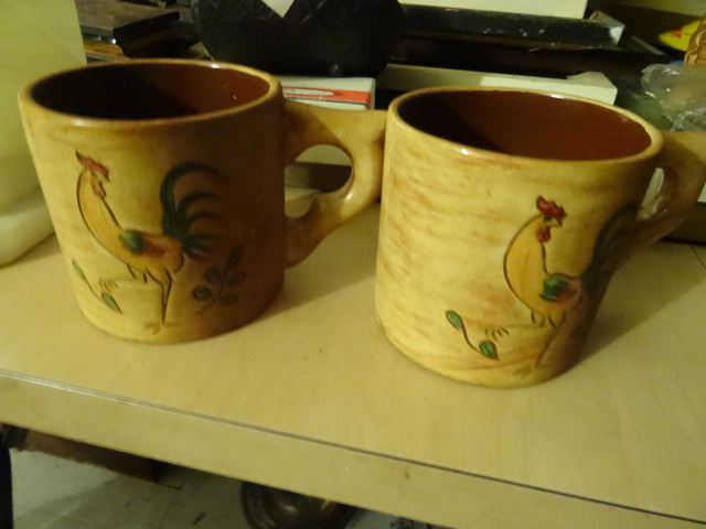lot 516 image: 2 Pennsbury Pottery Coffee Cups