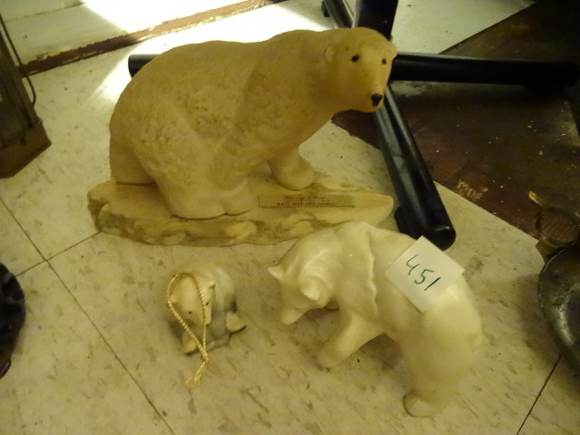 lot 451 image: 3 Polar Bear Figurines