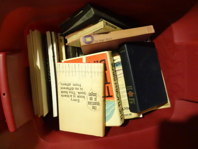 lot 529 image: Bin of Misc Vintage Books