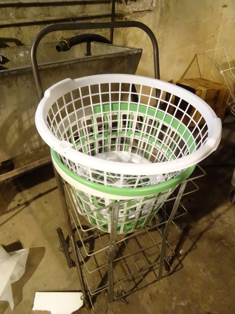 lot 531 image: Laundry Basket and Grocery Basket