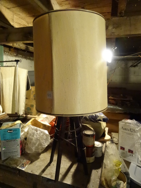 lot 535 image: Vintage Table Lamp 31 Tall