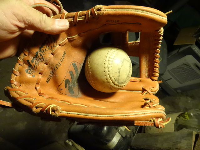 lot 555 image: MacGregor Softball Glove and Ball