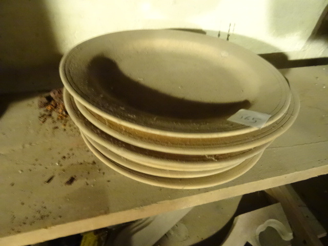 lot 565 image: 6 Misc Wood Plates