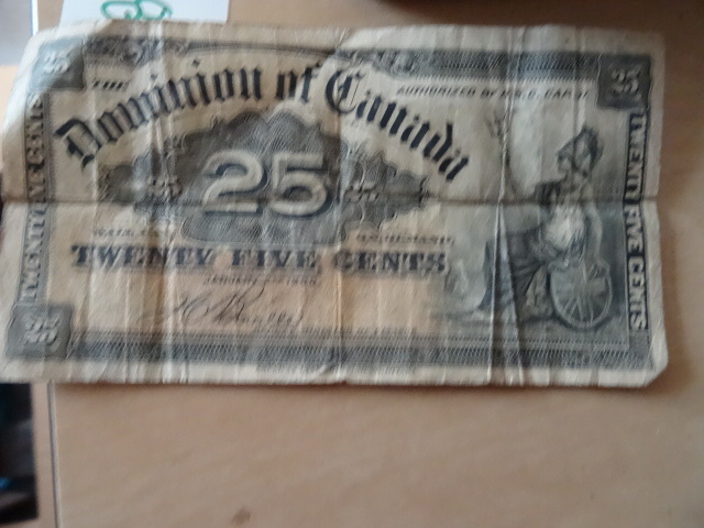 lot 582 image: 25 cent Dominion of Canada Paper Money January 2nd 1900