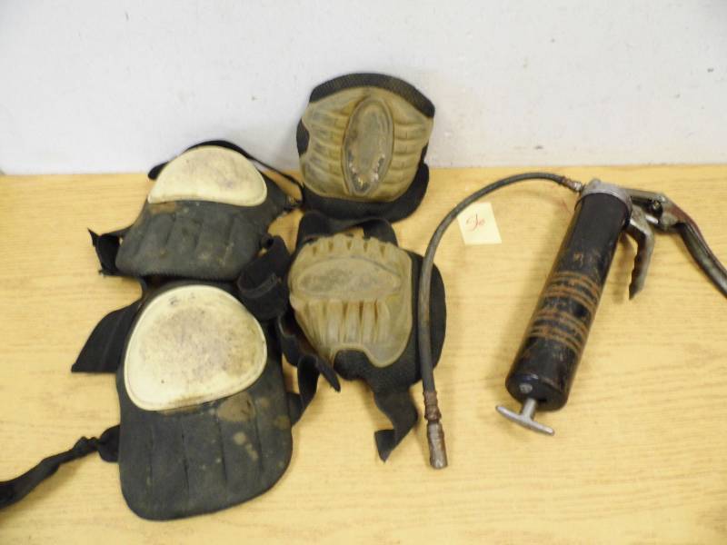Knee Pads & Grease Gun