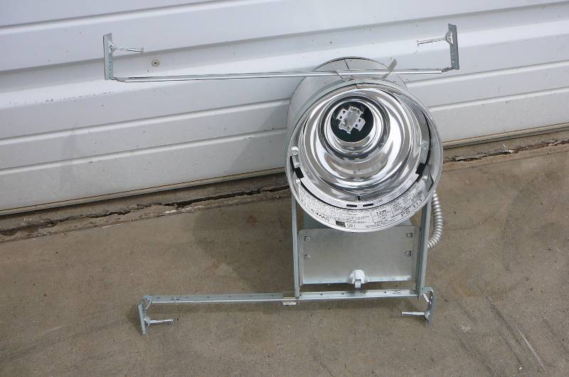 6 compact fluorescent recessed housing