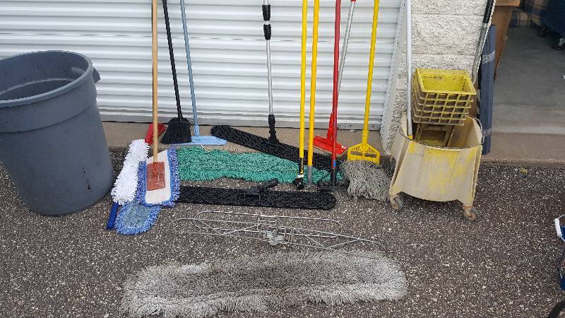 Industrial cleaning supplies