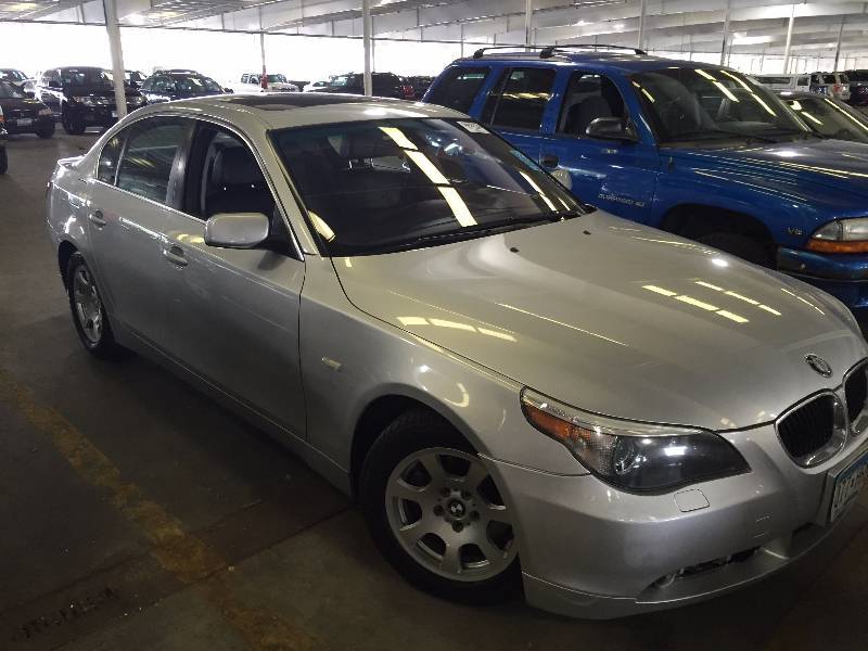 2004 BMW 525i