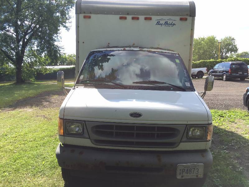 2002 Ford E-350 Cube Van
