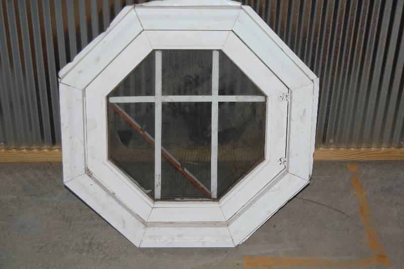 octagon windows lasrge