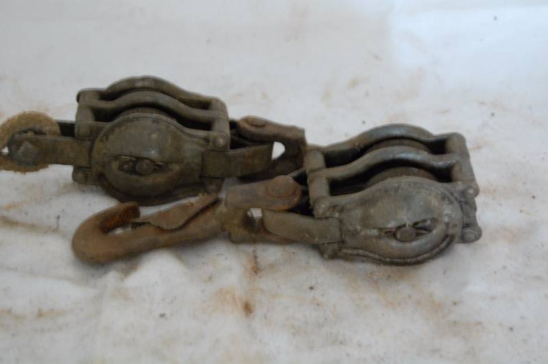 Small Vintage Block and Tackle
