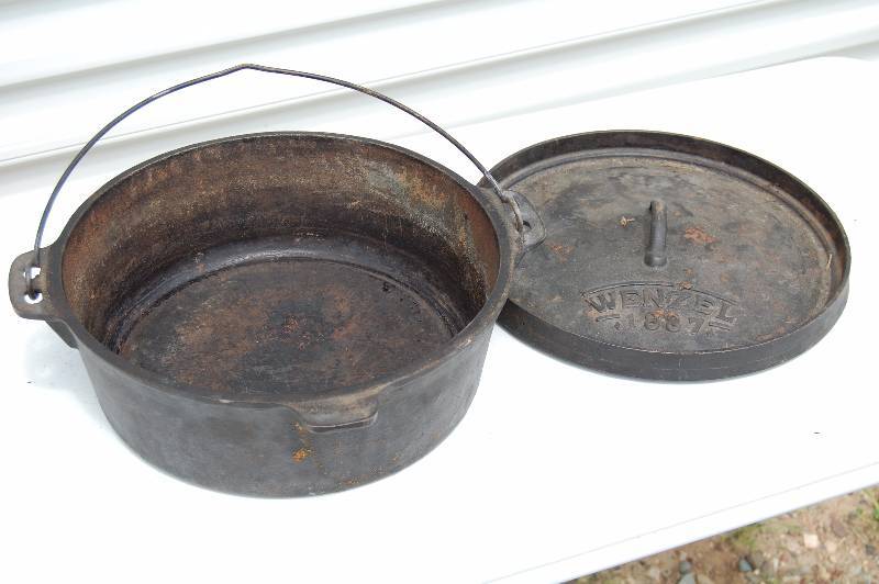 Cast Iron Dutch Oven