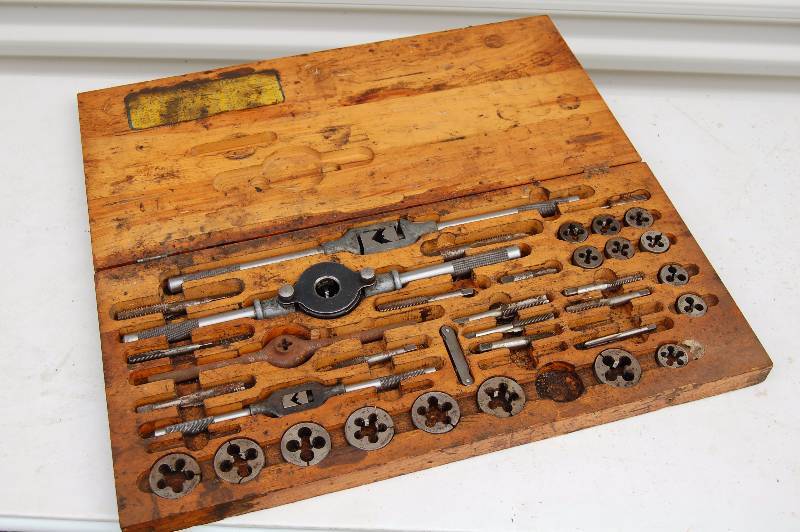 Tap and Die Set