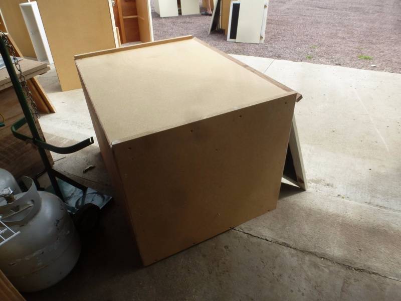 Upper cabinet