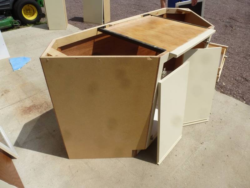 Corner Base Unit