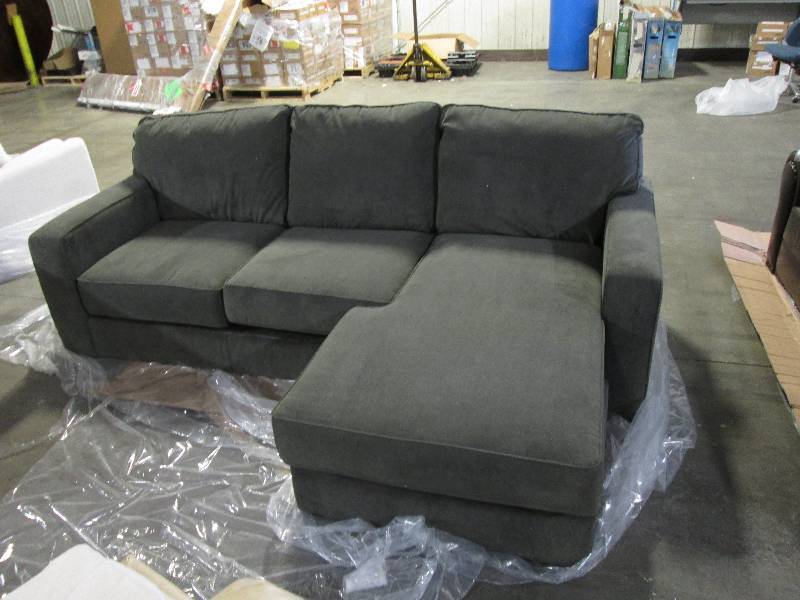 Albali Reversible Chaise Sectional by Mercury Row