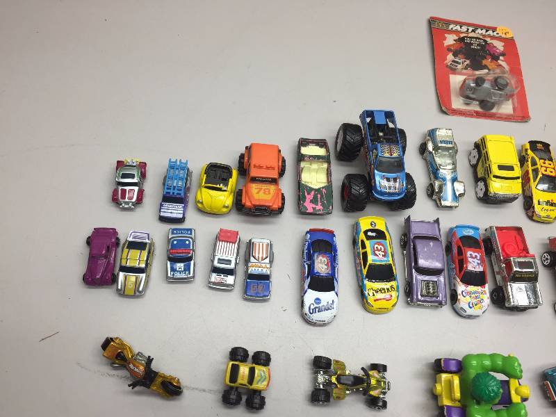 lot 2 image: HOT WHEELS, MATCH BOX CARS AND TRANSFORMER CARS