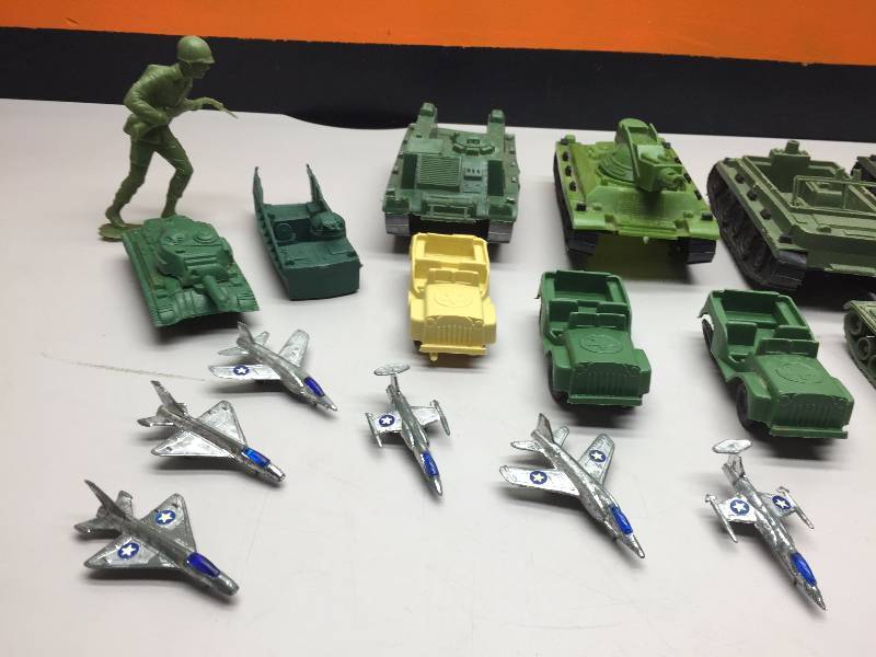 lot 6 image: PLAY MOBILE FIRE TRUCK ASSORTED PLASTIC MILITARY TOYS