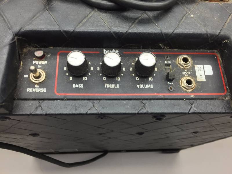 lot 17 image: POLYTONE 75 WATT AMP MINI BRUTE III