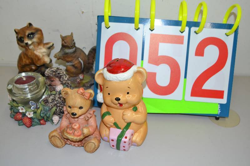 Figurines