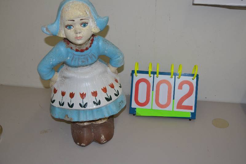 Dutch Girl Statue