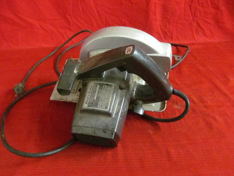 Black & Decker Saw