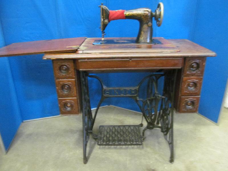 Vintage Singer Sewing Machine