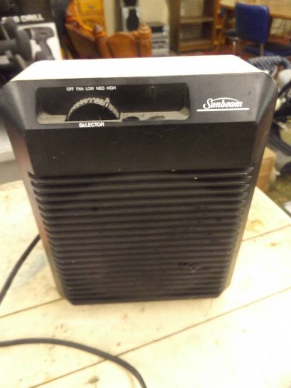 lot 120 image: Sunbeam Portable heater