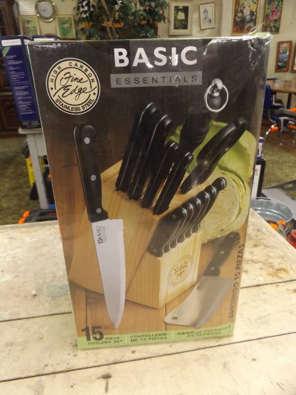 lot 134 image: Basic Essentials high Carbon, Fine Edge, Stainless Steel Knife Set