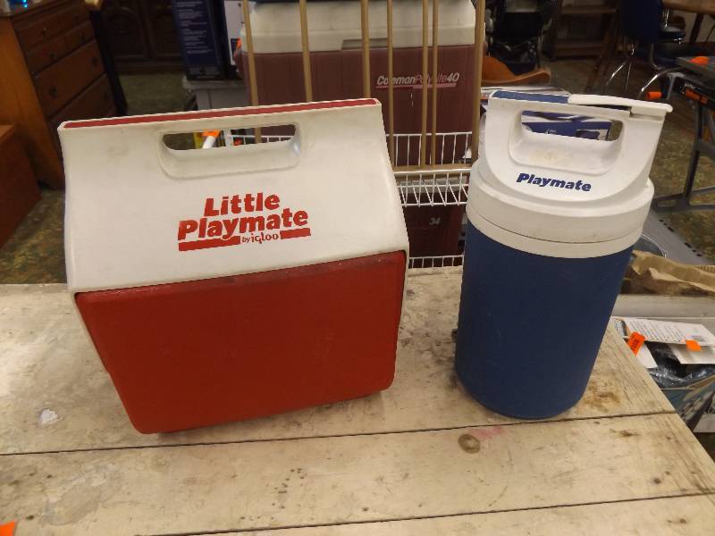lot 146 image: Two Playmate Coolers