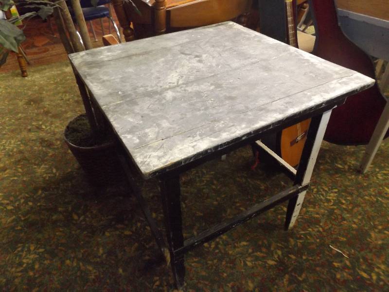 lot 82 image: Old Wooden Table