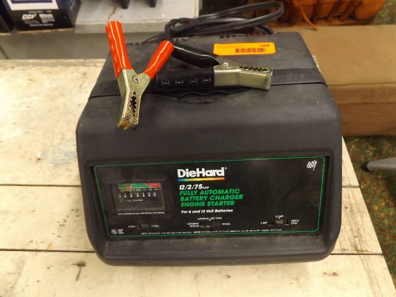 lot 104 image: Die Hard Battery Charger
