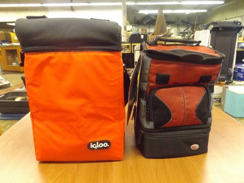 lot 224 image: Igloo soft side cooler and Lunch Pack