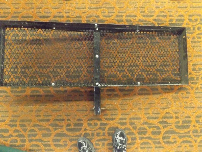 lot 235 image: Cargo Carrier for Hitch