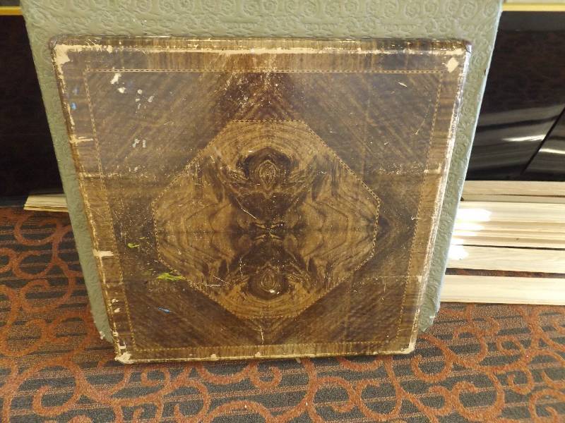 lot 238 image: Folding Card Table