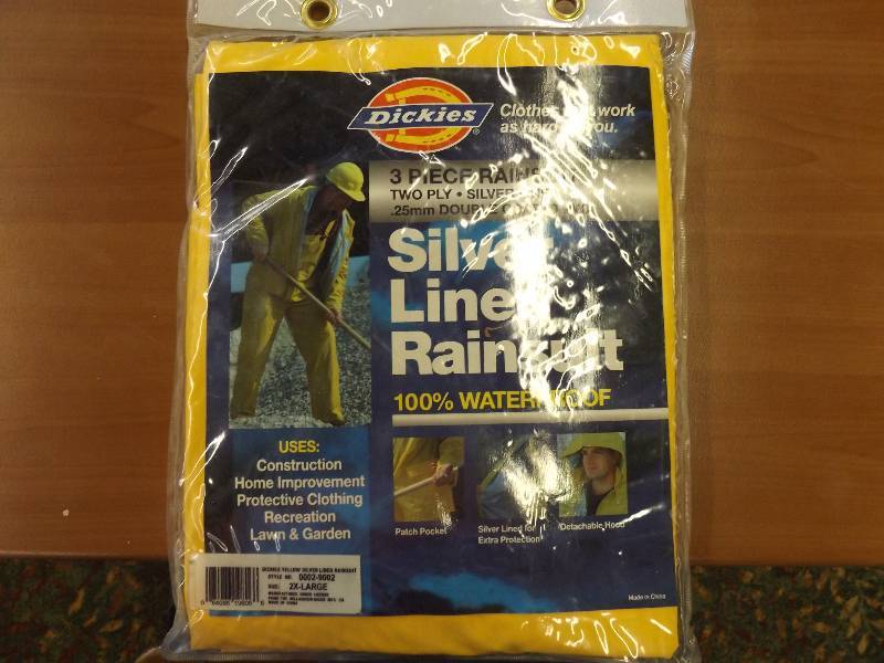 lot 366 image: Camping Gear