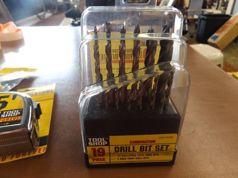 lot 373 image: NEW TOOLS