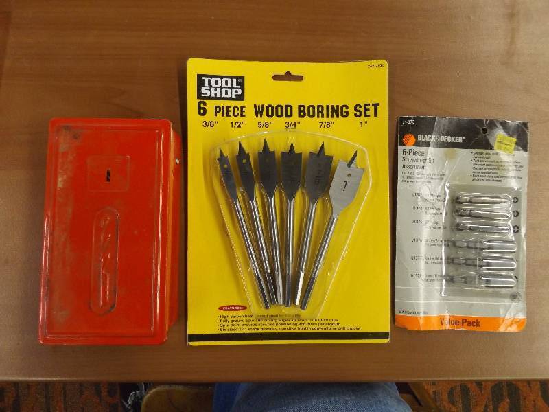 lot 396 image: Tools