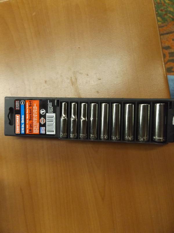 lot 418 image: NEW TOOLS