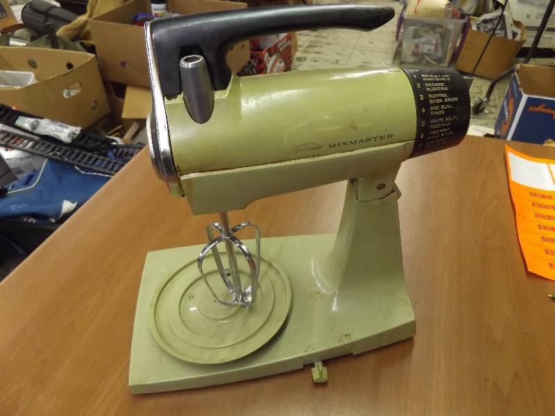 lot 429 image: Vintage MixMaster Mixer