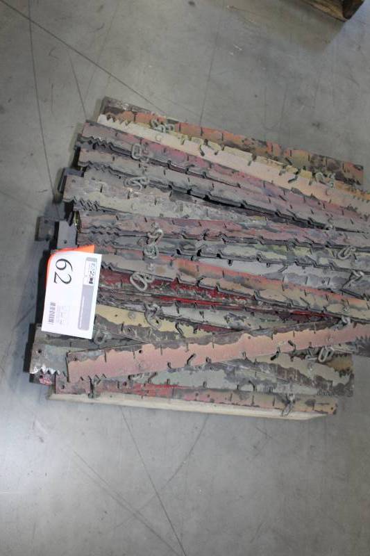 lot 62 image: Lot of Metal Brackets